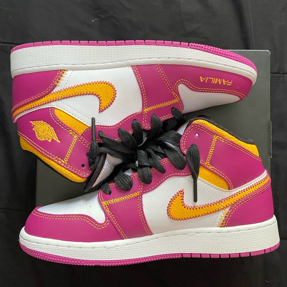 Jordan 1 Mid